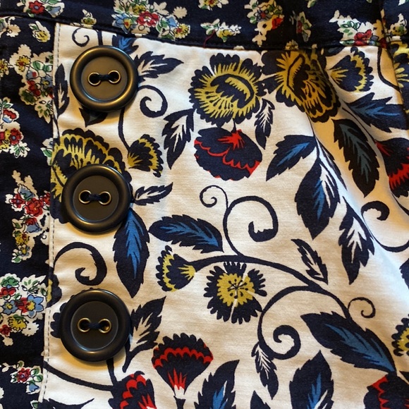 Anthropologie Floral Print Shorts size 2 - Picture 4 of 7